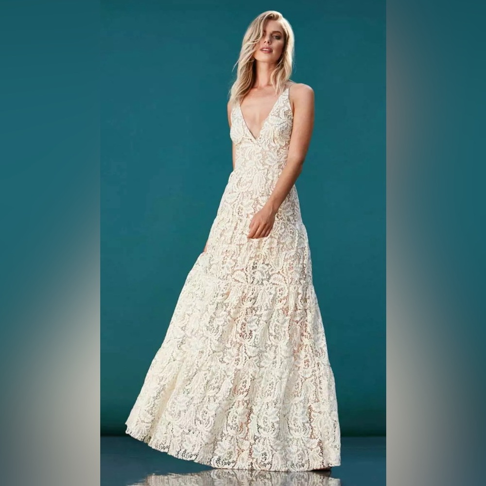 Dress the Population Melina ivory lace fit and flare gown